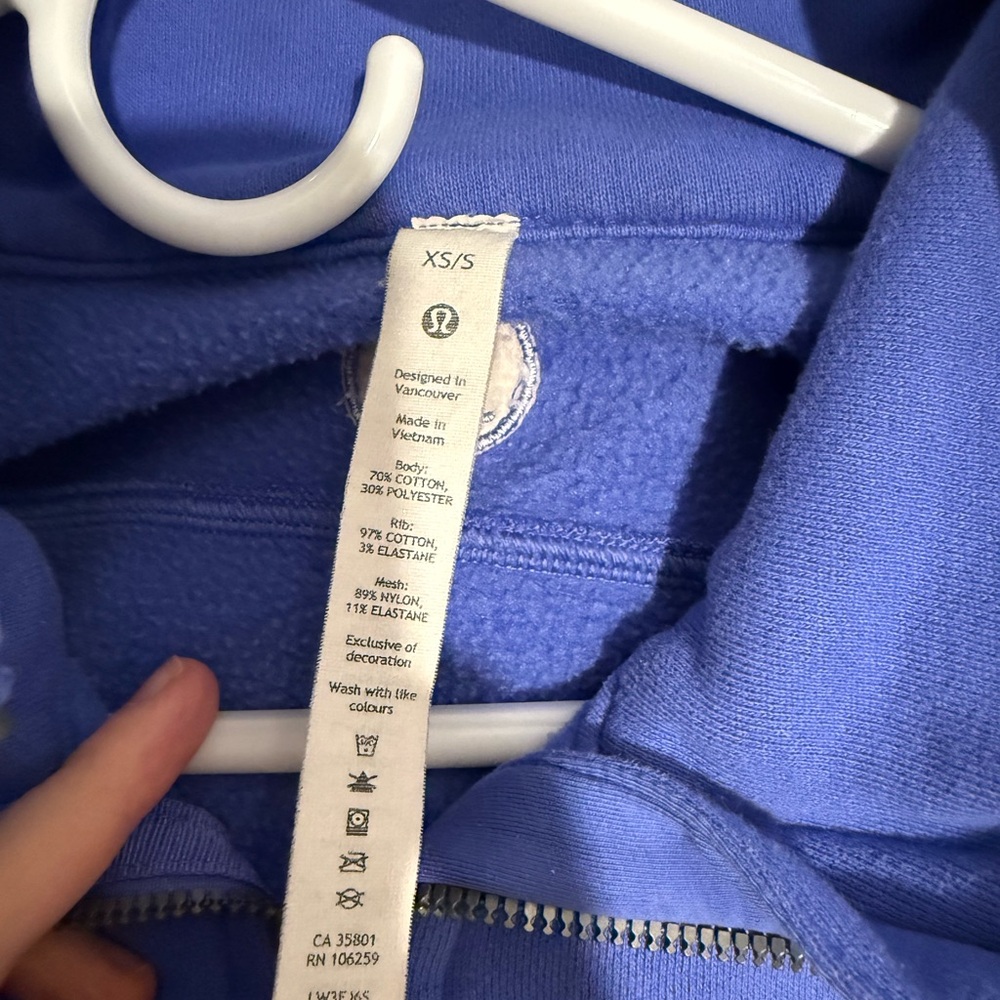 Lululemon Scuba Half Zip Sweatshirt Funnel
Neck Hoodie - Waterdrop Blue - Picture 6 of 6